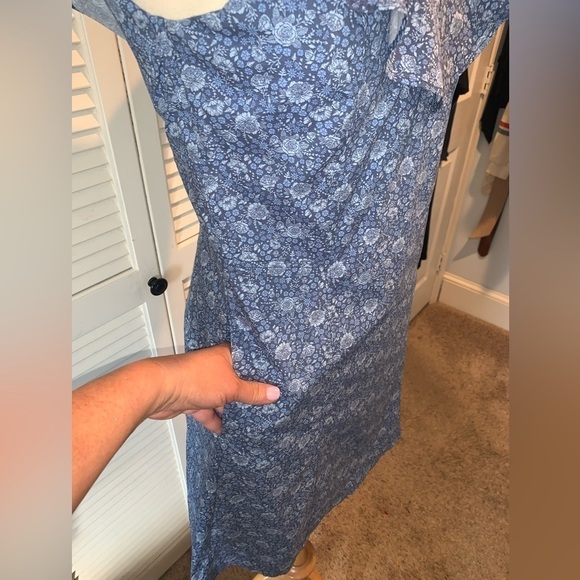 Hope & Henry Women's Sleeveless V-Neck Ruffle Shift Dress NWT size 6 - Picture 6 of 12